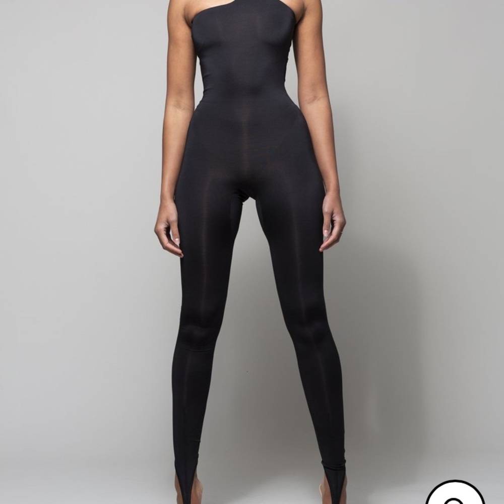Wmnswear One Shoulder Jumpsuit Never worn